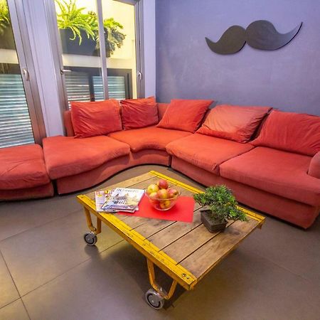 Don Moustache Boutique Hostel Барселона Екстер'єр фото