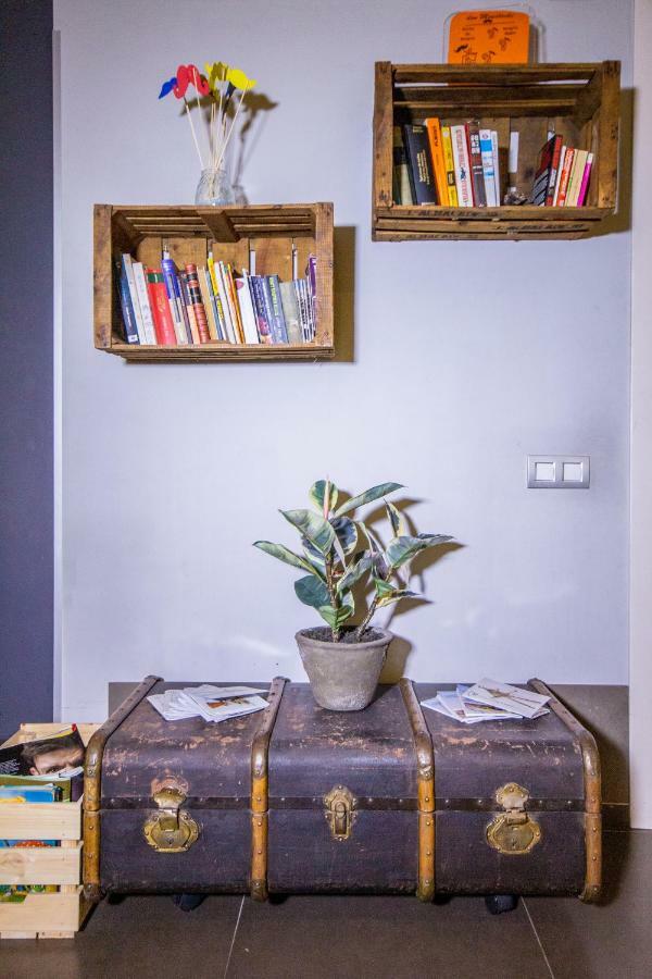 Don Moustache Boutique Hostel Барселона Екстер'єр фото